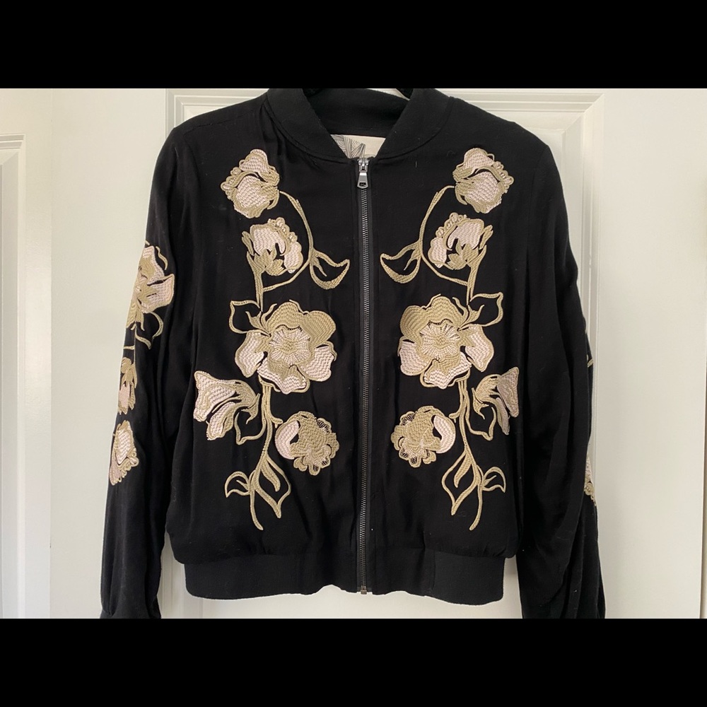 Black zip up size s